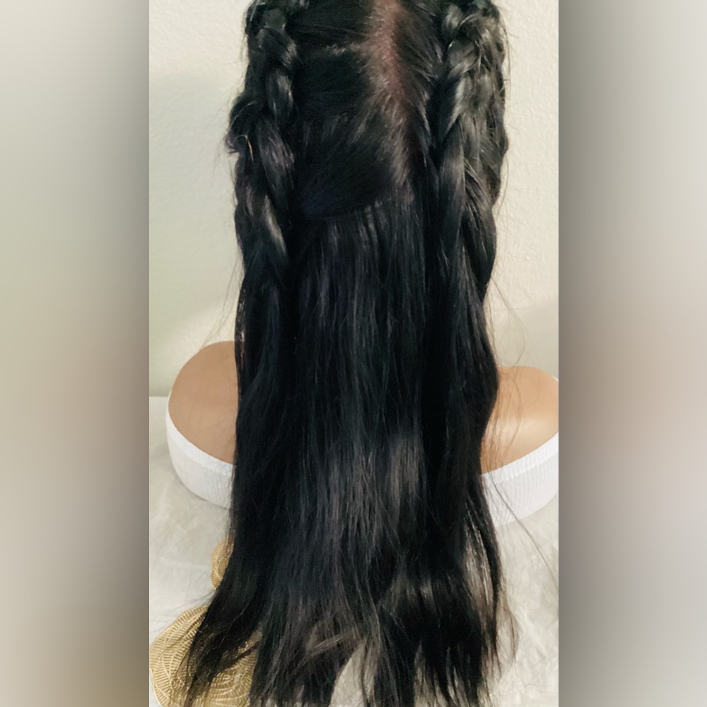 Beautiful Full lace Human Hair wig for Woman 22inch
Free parts Color natural - Picture 8 of 8